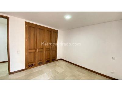 Apartamento de 3 alcobas en venta en Laureles, Medellín, 129 m² · foto 10 de 20