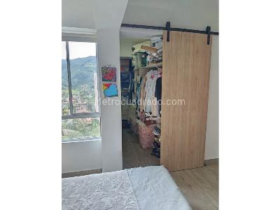 Apartamento de 2 alcobas en venta en Las Lomitas, Sabaneta, 66 m² · foto 8 de 11
