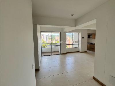 Apartamento de 3 alcobas en venta en Las Lomitas, Sabaneta, 66 m² · foto 2 de 20