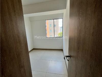 Apartamento de 3 alcobas en venta en Las Lomitas, Sabaneta, 66 m² · foto 15 de 20