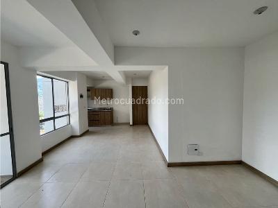 Apartamento de 3 alcobas en venta en Las Lomitas, Sabaneta, 66 m² · foto 3 de 20