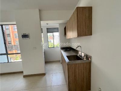 Apartamento de 3 alcobas en venta en Las Lomitas, Sabaneta, 66 m² · foto 10 de 20