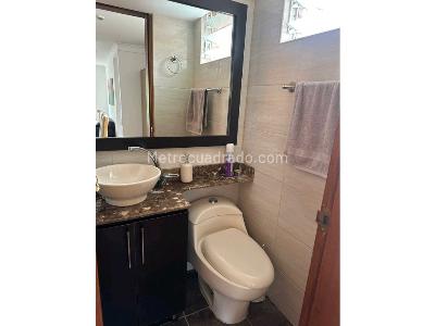 Apartamento de 2 alcobas en venta en Los Balsos Poblado, Medellín, 76 m² · foto 11 de 17
