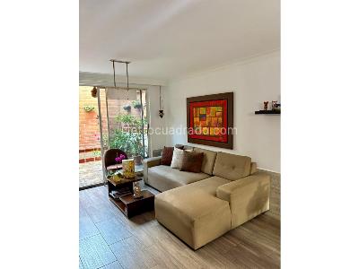 Casa de 3 alcobas en venta en La Mota Belen, Medellín, 113 m² · foto 2 de 11