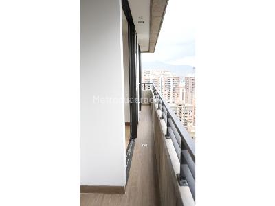 Apartamento de 2 alcobas en venta en Ciudad Del Rio Poblado, Medellín, 68 m² · foto 4 de 12