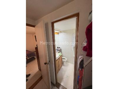 Apartamento de 3 alcobas en venta en Loma De Los Bernal, Medellín, 100 m² · foto 8 de 14