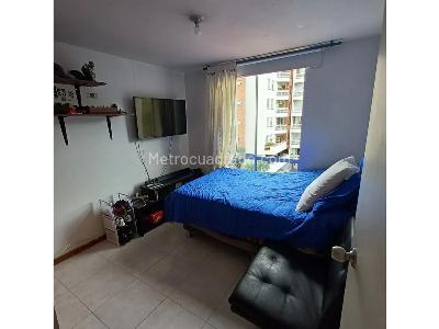 Apartamento de 3 alcobas en venta en Loma De Los Bernal, Medellín, 100 m² · foto 10 de 14