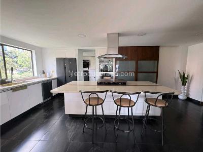 Apartamento en venta en San Lucas Poblado, Medellín · foto 7 de 20