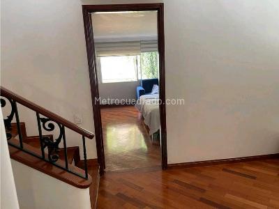 Casa de 5 alcobas en venta en Castropol Poblado, Medellín, 328 m² · foto 9 de 20