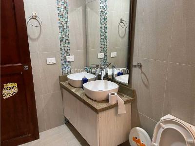 Casa de 5 alcobas en venta en Castropol Poblado, Medellín, 328 m² · foto 13 de 20