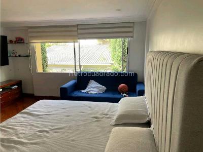 Casa de 5 alcobas en venta en Castropol Poblado, Medellín, 328 m² · foto 15 de 20