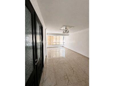 Casa de 3 alcobas en venta en La Floresta, Medellín, 114 m² · foto 2 de 10