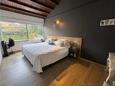 Apartamento de 3 alcobas en venta en El Poblado, Medellín, 248 m² · foto 14 de 20