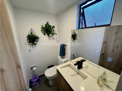 Apartamento de 3 alcobas en venta en El Poblado, Medellín, 248 m² · foto 15 de 20