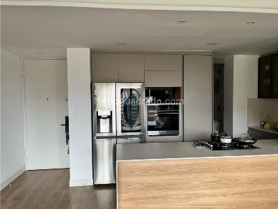 Apartamento de 2 alcobas en venta en El Poblado, Medellín, 144 m² · foto 4 de 20