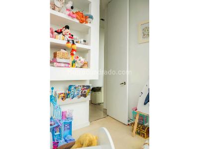 Apartamento de 4 alcobas en venta en Los Balsos Poblado, Medellín, 311 m² · foto 7 de 20