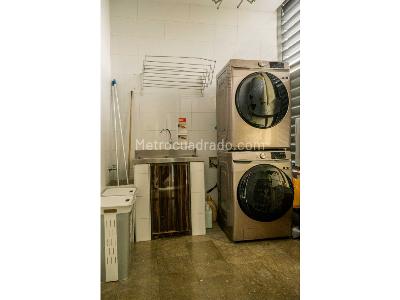 Apartamento de 4 alcobas en venta en Los Balsos Poblado, Medellín, 311 m² · foto 17 de 20