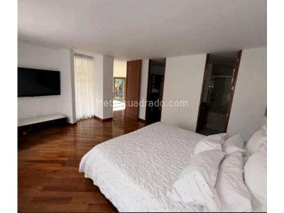 Apartamento de 2 alcobas en venta en El Poblado, Medellín, 160 m² · foto 10 de 19