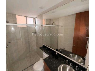Apartamento de 2 alcobas en venta en El Poblado, Medellín, 160 m² · foto 17 de 19
