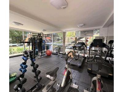 Apartamento de 2 alcobas en venta en El Poblado, Medellín, 160 m² · foto 18 de 19
