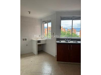 Apartamento en venta en Laureles, Medellín · foto 13 de 20