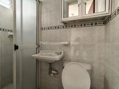 Casa de 5 alcobas en venta en Laureles, Medellín, 252 m² · foto 14 de 17