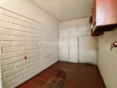 Casa de 5 alcobas en venta en Laureles, Medellín, 252 m² · foto 16 de 17