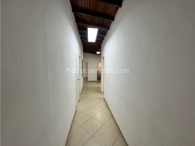 Casa de 5 alcobas en venta en Laureles, Medellín, 200 m² · foto 13 de 20