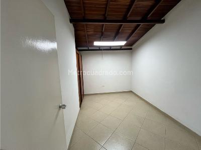 Casa de 5 alcobas en venta en Laureles, Medellín, 200 m² · foto 19 de 20