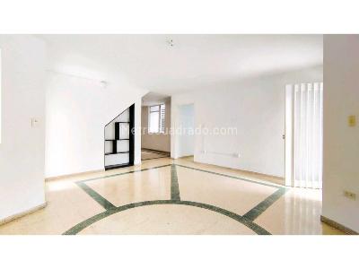 Casa de 5 alcobas en venta en La Almeria, Medellín, 185 m² · foto 2 de 20