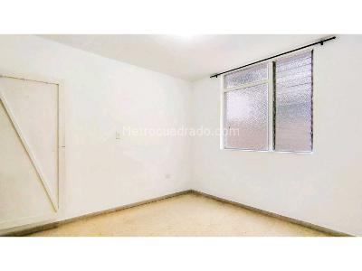 Casa de 5 alcobas en venta en La Almeria, Medellín, 185 m² · foto 4 de 20