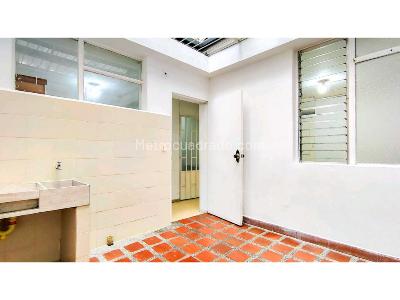 Casa de 5 alcobas en venta en La Almeria, Medellín, 185 m² · foto 19 de 20