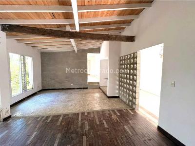 Casa de 5 alcobas en venta en Castropol Poblado, Medellín, 757 m² · foto 11 de 20