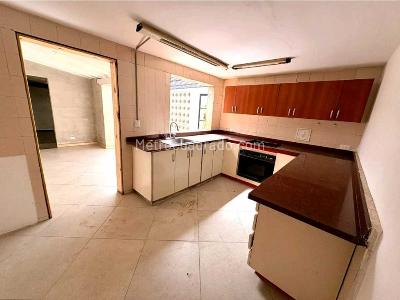 Casa de 5 alcobas en venta en Castropol Poblado, Medellín, 757 m² · foto 14 de 20
