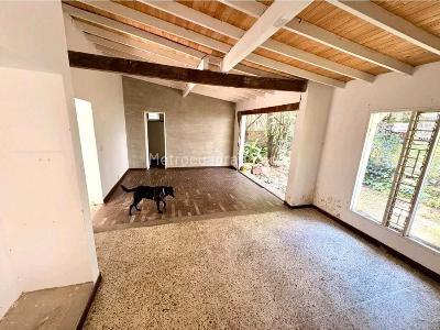 Casa de 5 alcobas en venta en Castropol Poblado, Medellín, 757 m² · foto 15 de 20