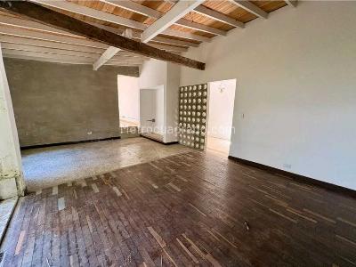 Casa de 5 alcobas en venta en Castropol Poblado, Medellín, 757 m² · foto 17 de 20