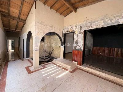Casa de 5 alcobas en venta en Castropol Poblado, Medellín, 757 m² · foto 20 de 20