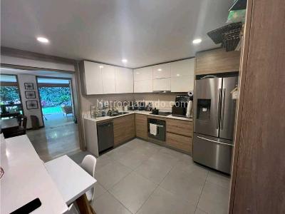 Casa de 5 alcobas en venta en El Poblado, Medellín, 283 m² · foto 15 de 20