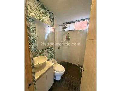 Apartamento de 3 alcobas en venta en Loma Del Chocho, Envigado, 98 m² · foto 11 de 14