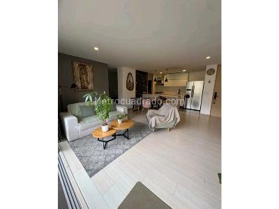 Apartamento de 3 alcobas en venta en Loma Del Chocho, Envigado, 98 m² · foto 2 de 14
