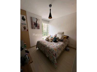 Apartamento de 3 alcobas en venta en Loma Del Chocho, Envigado, 98 m² · foto 8 de 14