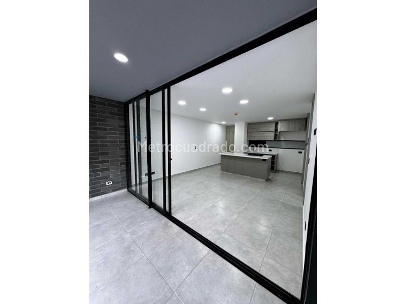 Piso – Envigado, barrio los naranjos, Valle de Aburrá - Vista 3