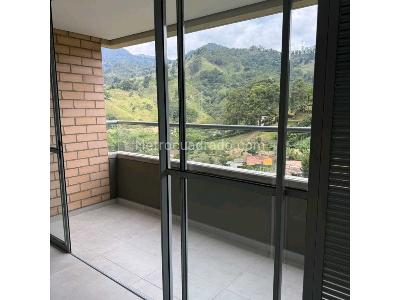 Apartamento de 2 alcobas en venta en San Jose, Sabaneta, 72 m² · foto 6 de 20