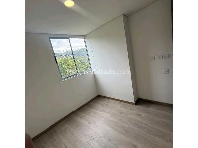 Apartamento de 2 alcobas en venta en San Jose, Sabaneta, 72 m² · foto 16 de 20