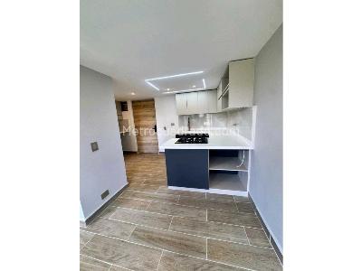 Apartamento de 2 alcobas en venta en Sabaneta, Sabaneta, 52 m² · foto 2 de 13