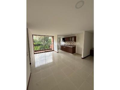 Apartamento de 3 alcobas en venta en Rodeo Alto Belen, Medellín, 70 m² · foto 2 de 20