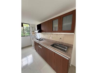 Apartamento de 3 alcobas en venta en Rodeo Alto Belen, Medellín, 70 m² · foto 6 de 20