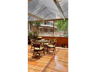 Apartamento de 2 alcobas en venta en Aguacatala El Poblado, Medellín, 90 m² · foto 3 de 20