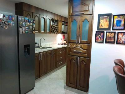 Apartamento de 2 alcobas en venta en Aguacatala El Poblado, Medellín, 90 m² · foto 16 de 20
