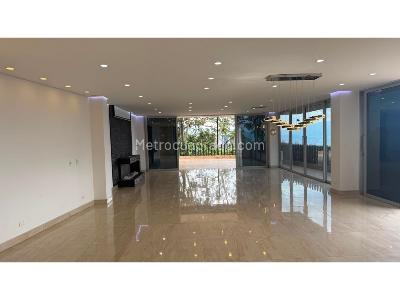 Casa de 5 alcobas en venta en Las Palmas, Medellín, 1637 m² · foto 9 de 20